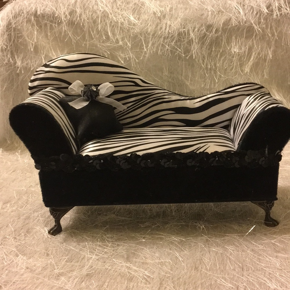 Couch jewelry box